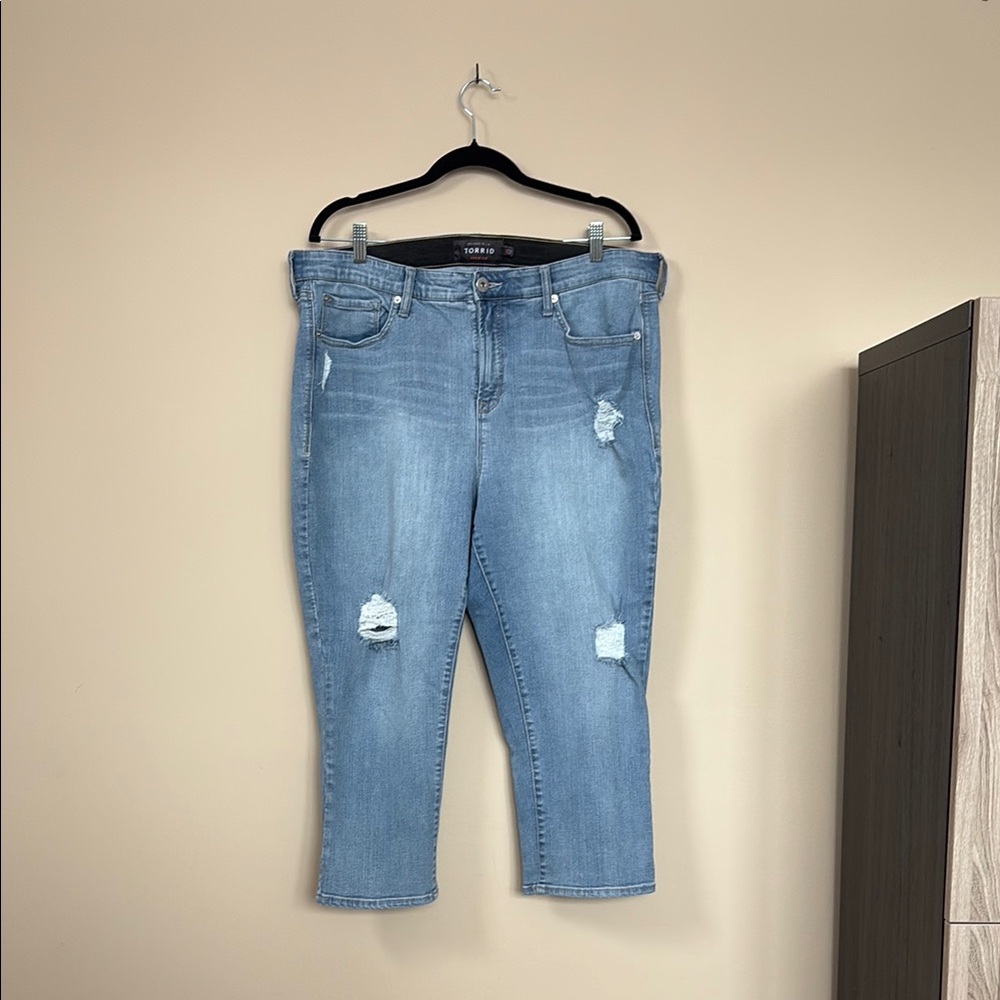 Stylish Blue Distressed Women's Jeans - Size 20 Torrid
